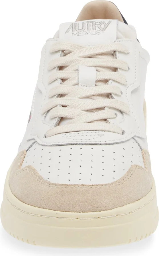 Medalist Low Sneaker - Image 9