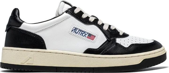 Medalist Low Sneaker - Image 9