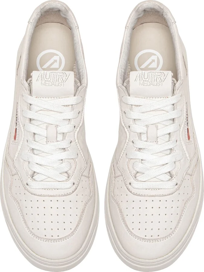 Medalist Low Sneaker - Image 9