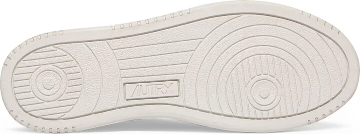 Medalist Low Sneaker - Image 10