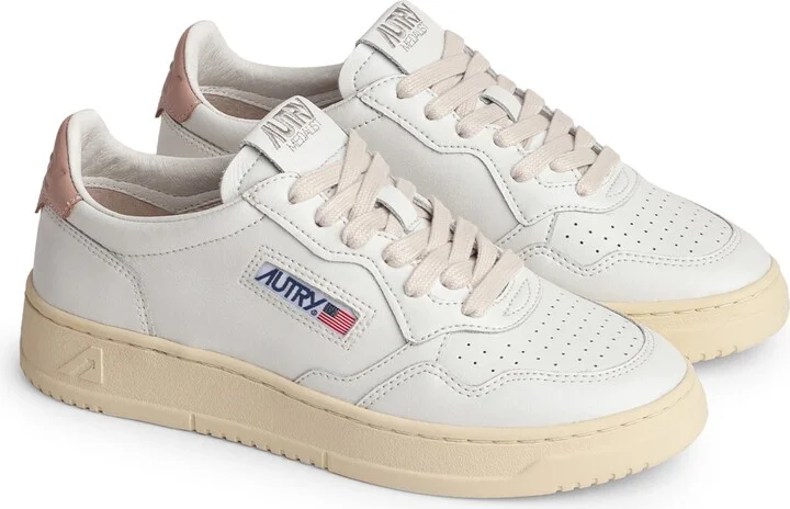 Medalist Low Sneaker