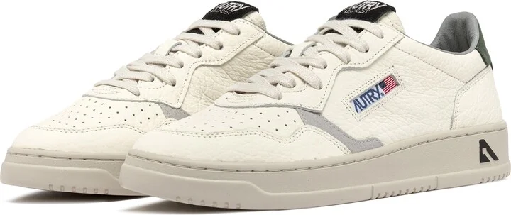 Medalist Low Sneaker
