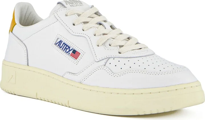 Medalist Low Sneaker