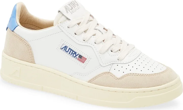 Medalist Low Sneaker