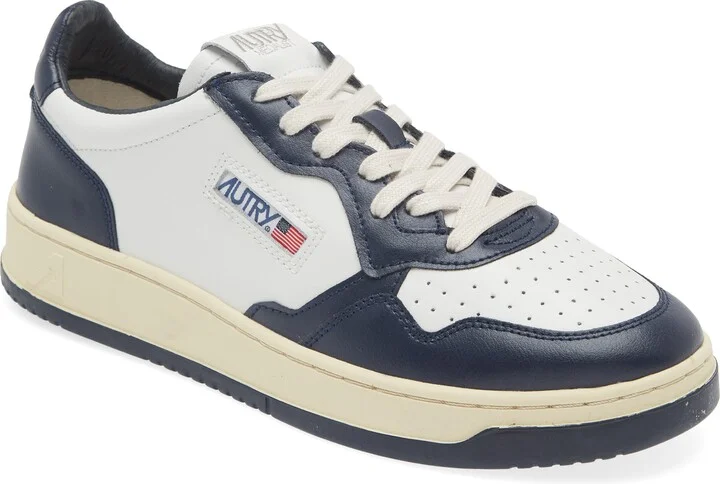 Medalist Low Sneaker