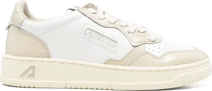 Medalist low sneakers