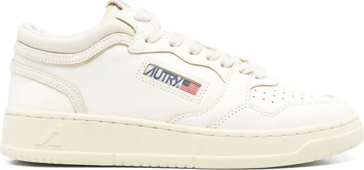 Medalist low sneakers