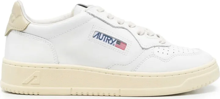 Medalist low sneakers