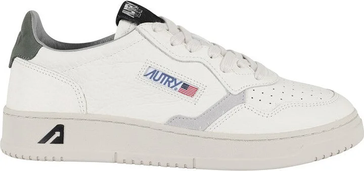 Medalist Low Sneakers