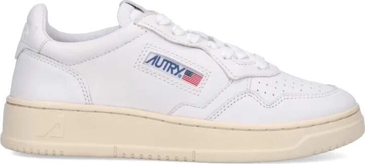 medalist Low Sneakers