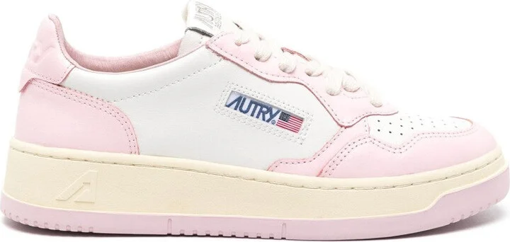 Medalist Low Sneakers