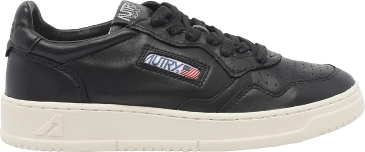 Medalist Low Sneakers