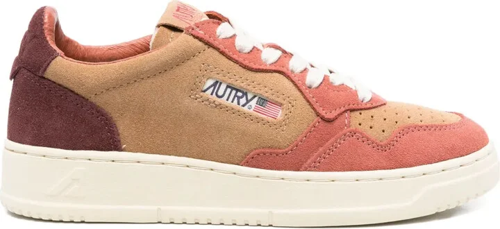 Medalist Low suede sneakers