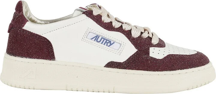 Medalist Low-Top Low-Top Sneakers