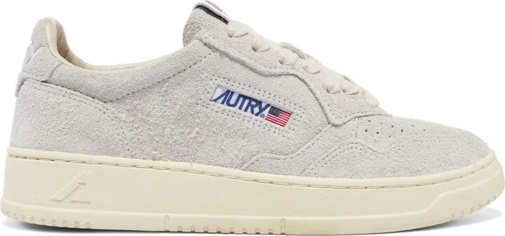Medalist Low Top Sneaker - Image 9