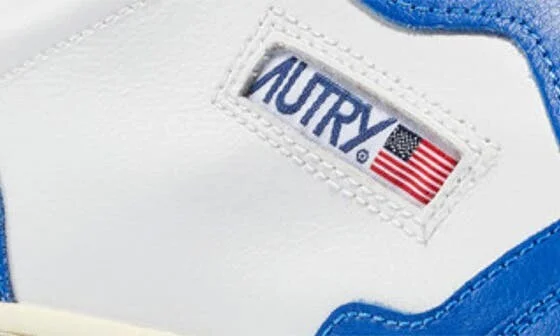 Medalist Low Top Sneaker - Image 7