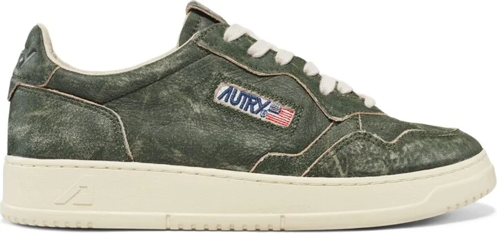 Medalist Low Top Sneaker - Image 3