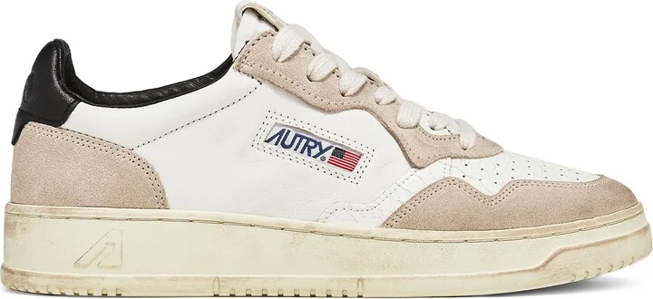 Medalist Low Top Sneaker - Image 3