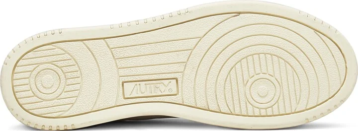 Medalist Low Top Sneaker - Image 5