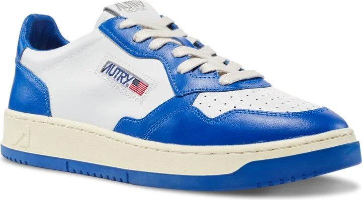 Medalist Low Top Sneaker