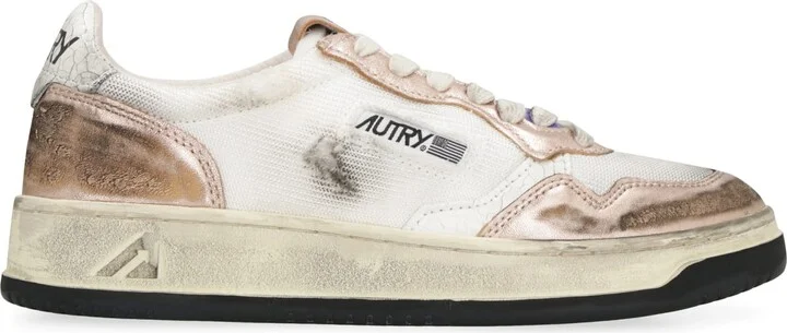 Medalist Low-top Sneakers