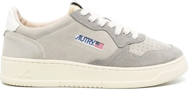 Medalist low-top sneakers