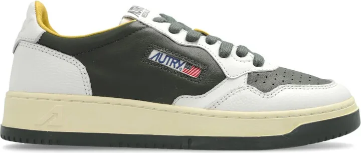 Medalist low-top sneakers