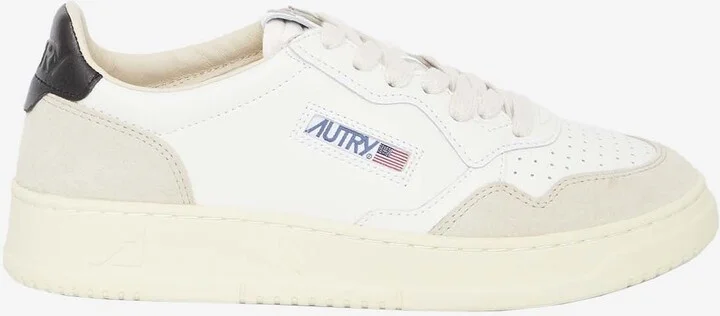 Medalist Low-Top Sneakers