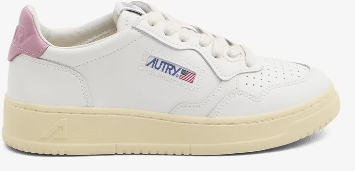 Medalist Low-Top Sneakers
