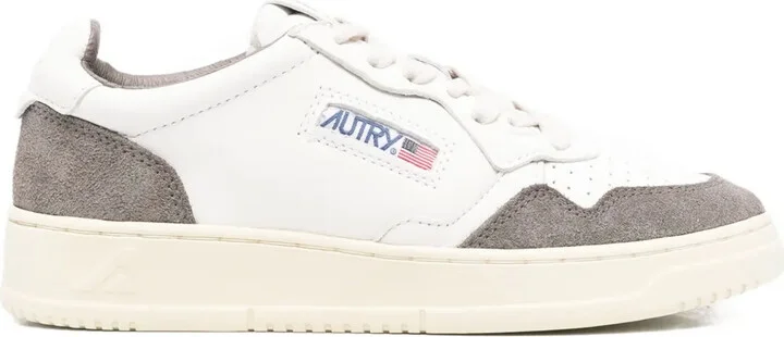 Medalist low-top sneakers