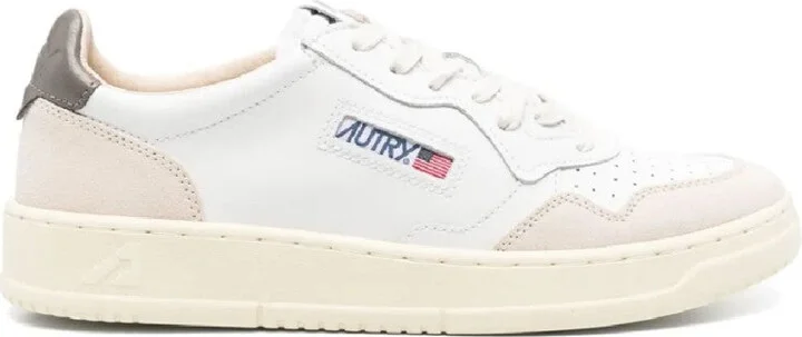 Medalist Low-Top Sneakers