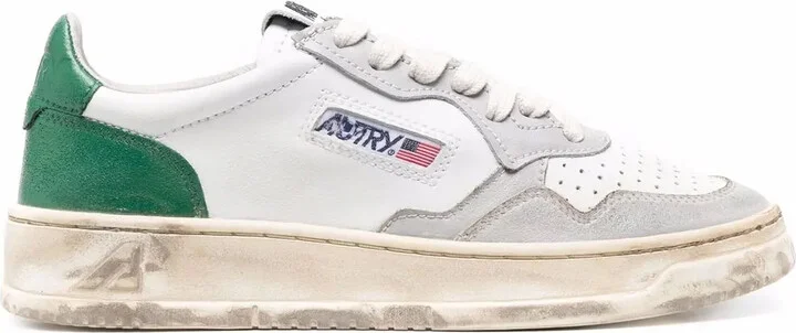 Medalist low-top sneakers