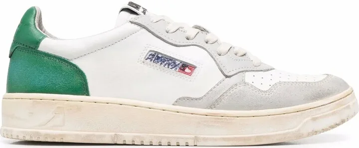 Medalist low-top sneakers