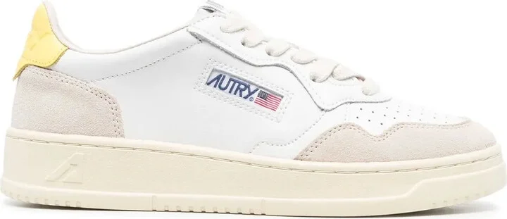 Medalist low-top sneakers