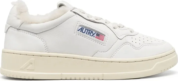 Medalist low-top sneakers