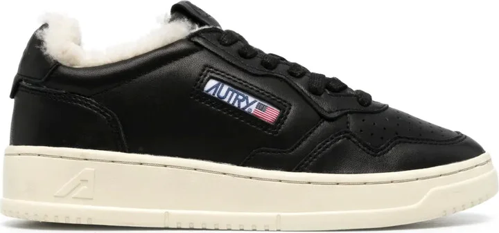 Medalist low-top sneakers