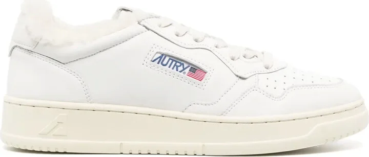 Medalist low-top sneakers