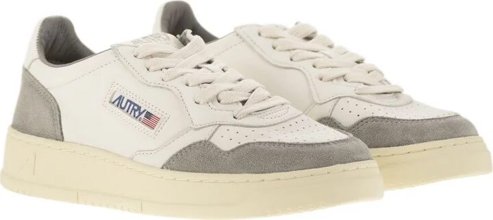 Medalist Low - White Leather And Suede Sneakers In Powder - Image 4