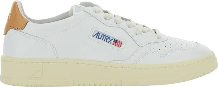 'Medalist Low' White Sneakers With Contrasting Heel Tab In Leather Man