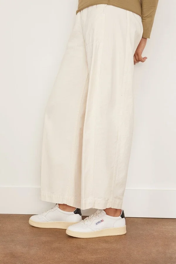 Medalist Low Women Sneaker in White/Black - Image 2
