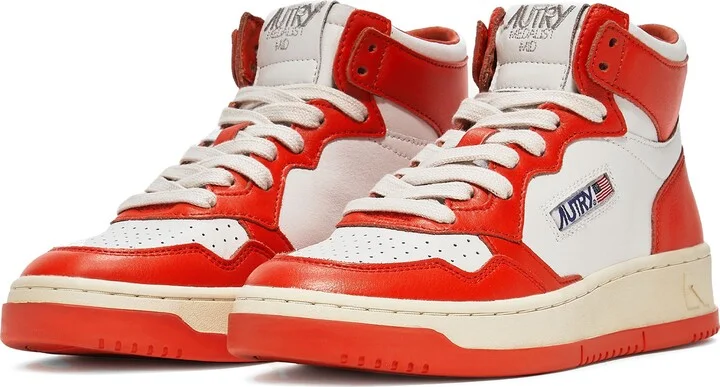 Medalist Mid Top Sneaker