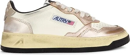 Medalist Sneaker