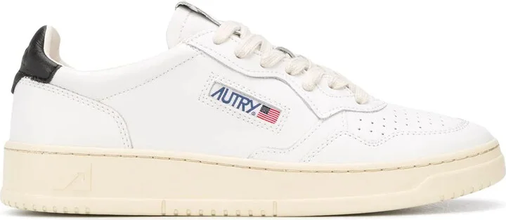 Medalist Sneakers