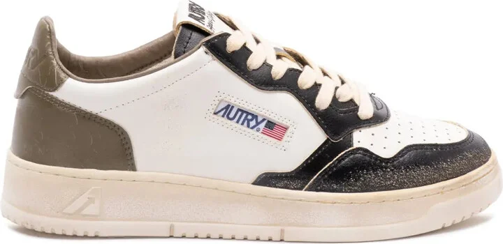 Medalist Sneakers