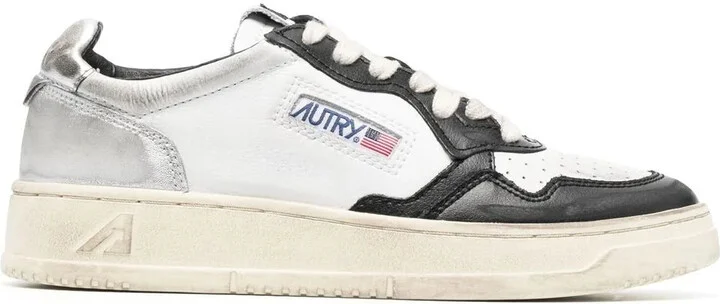 Medalist Sneakers