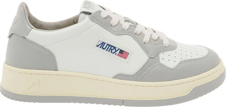 'medalist' White And Grey Low Top Sneakers With Logo Detail In Leather Man