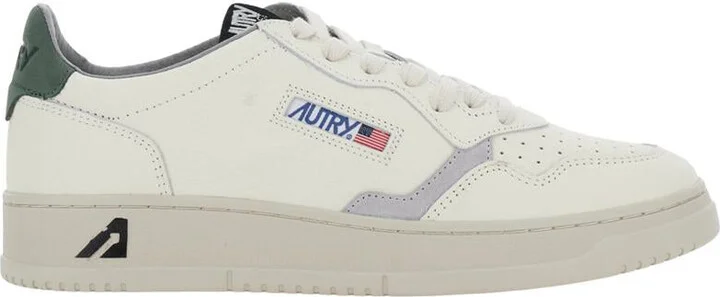 'Medalist' White Low Top Sneakers With Logo Patch On Tongue And Side And Logo Lettering On The Heel In Leather Man
