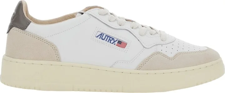 'medalist' White Low Top Sneakers With Logo Patch On Tongue And Side And Logo Lettering On The Heel In Leather Man