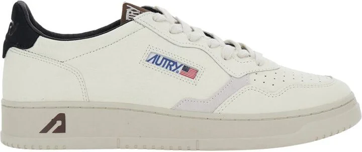 'Medalist' White Low Top Sneakers With Logo Patch On Tongue And Side And Logo Lettering On The Heel In Leather Man