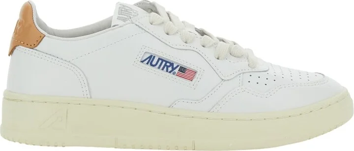 'medalist' White Low Top Sneakers With Logo Patch On Tongue And Side In Leather Woman